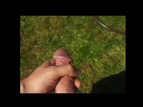 ❤️ Hete hottie laat zich in haar roze kutje neuken en spuitend klaarkomen in een zomerse tuin ️ Harde porno at nl.tvmarket.top