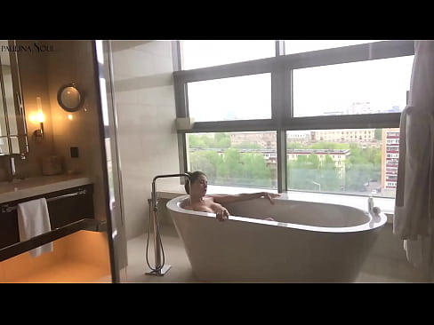 ❤️ Enorme babe die hartstochtelijk haar poesje aftrekt in de badkamer ️ Harde porno at nl.tvmarket.top
